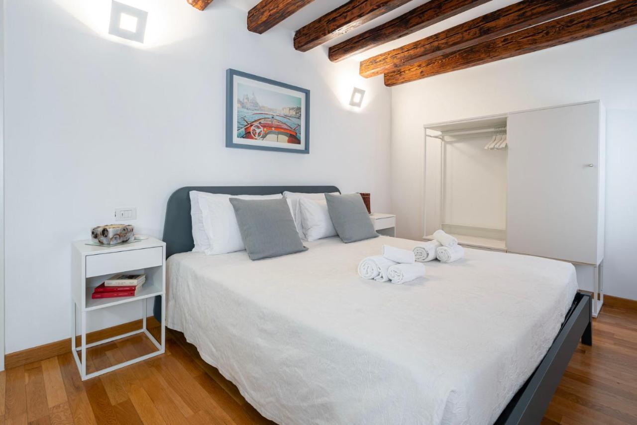Apartamento Ca' Laura - San Marco Canal View *